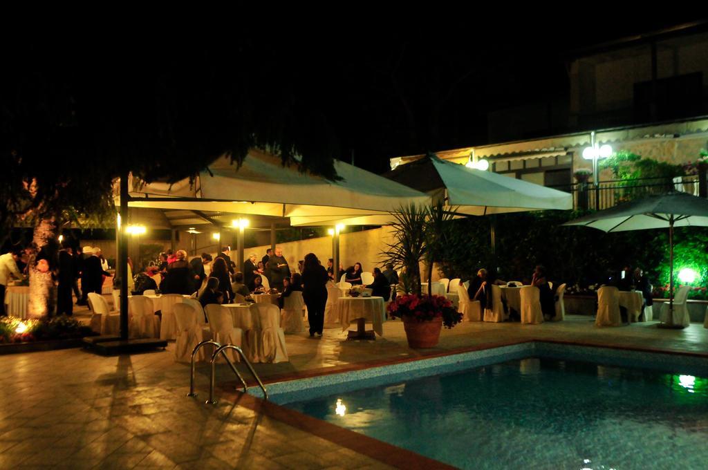 Hotel Diecimare Cava deʼ Tirreni Exterior foto