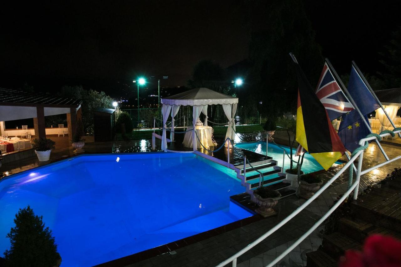 Hotel Diecimare Cava deʼ Tirreni Exterior foto